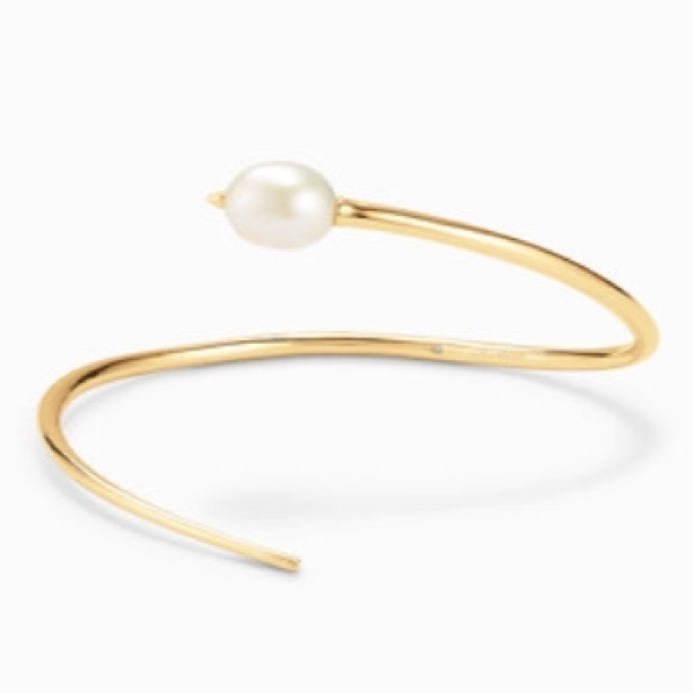 Stella & Dot Natriella Pearl Cuff
